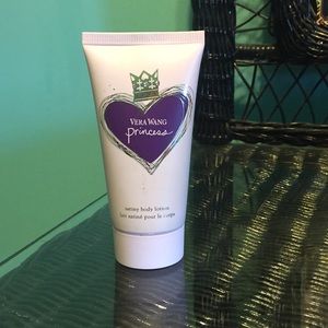Vera Wang body lotion